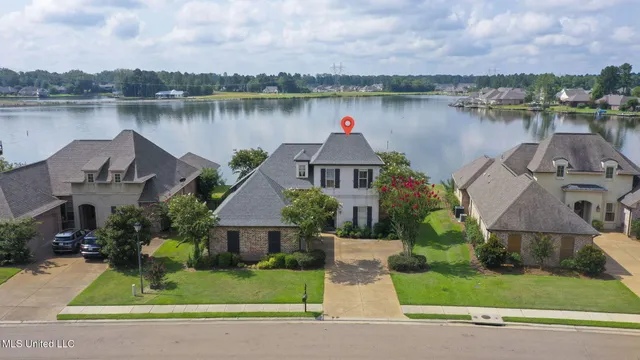 $669,900 | 155 Harbor View Drive, Madison, MS 39110