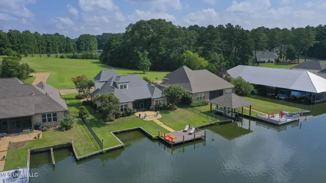 $669,900 | 155 Harbor View Drive, Madison, MS 39110
