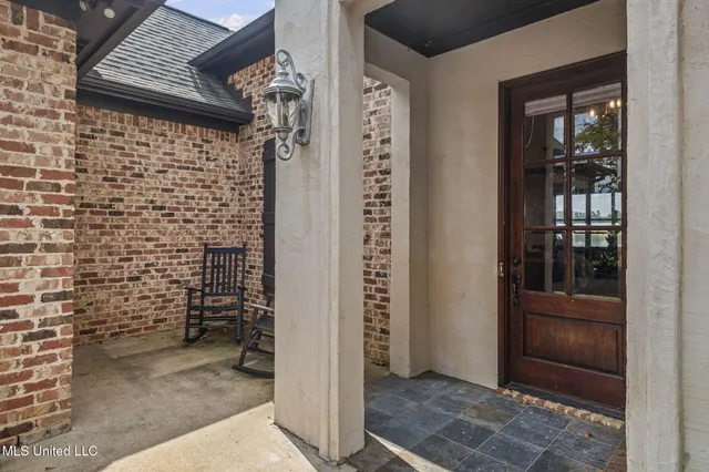 $669,900 | 155 Harbor View Drive, Madison, MS 39110