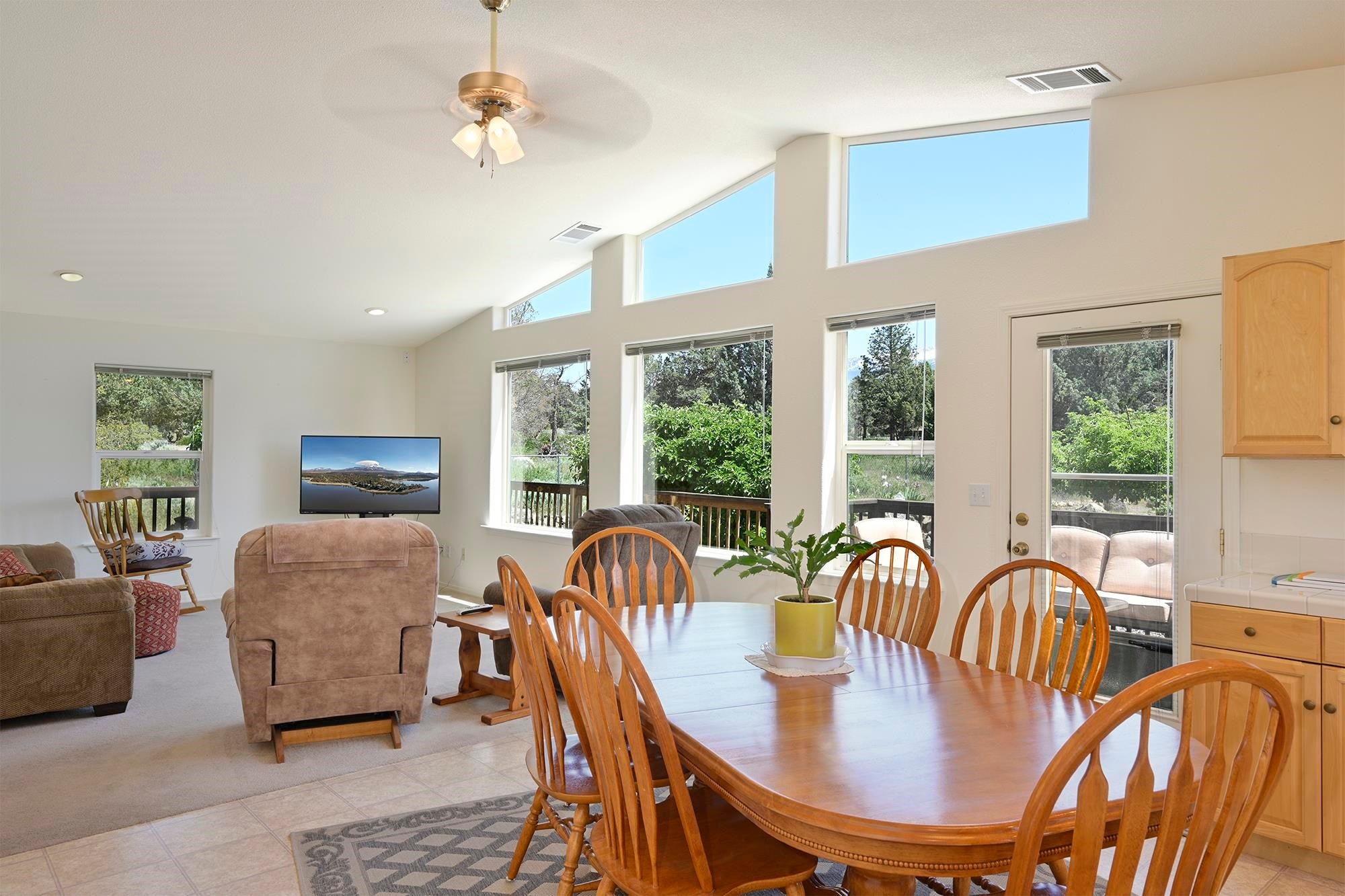 16404 Rockwood Road Weed, CA 96094 - Photo 40 of 50 Gallery Image 40