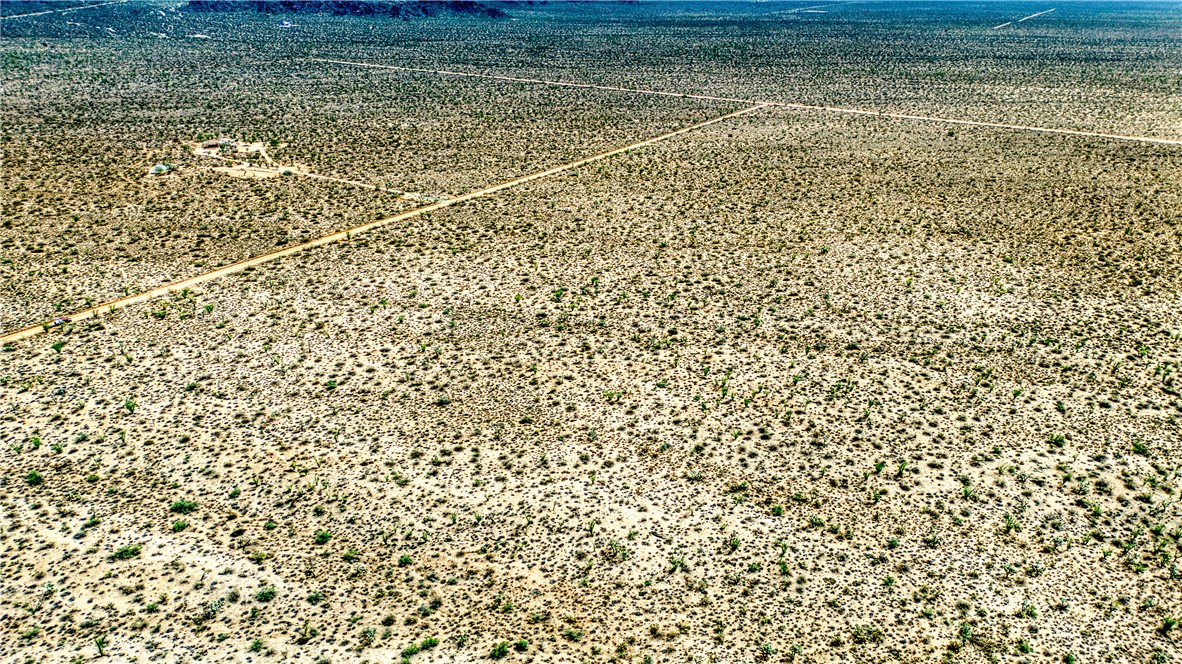 19595 South Kit Carson Road Yucca, AZ 86438 - Photo 17 of 18 Overview of rural landscape featuring a desert landscape