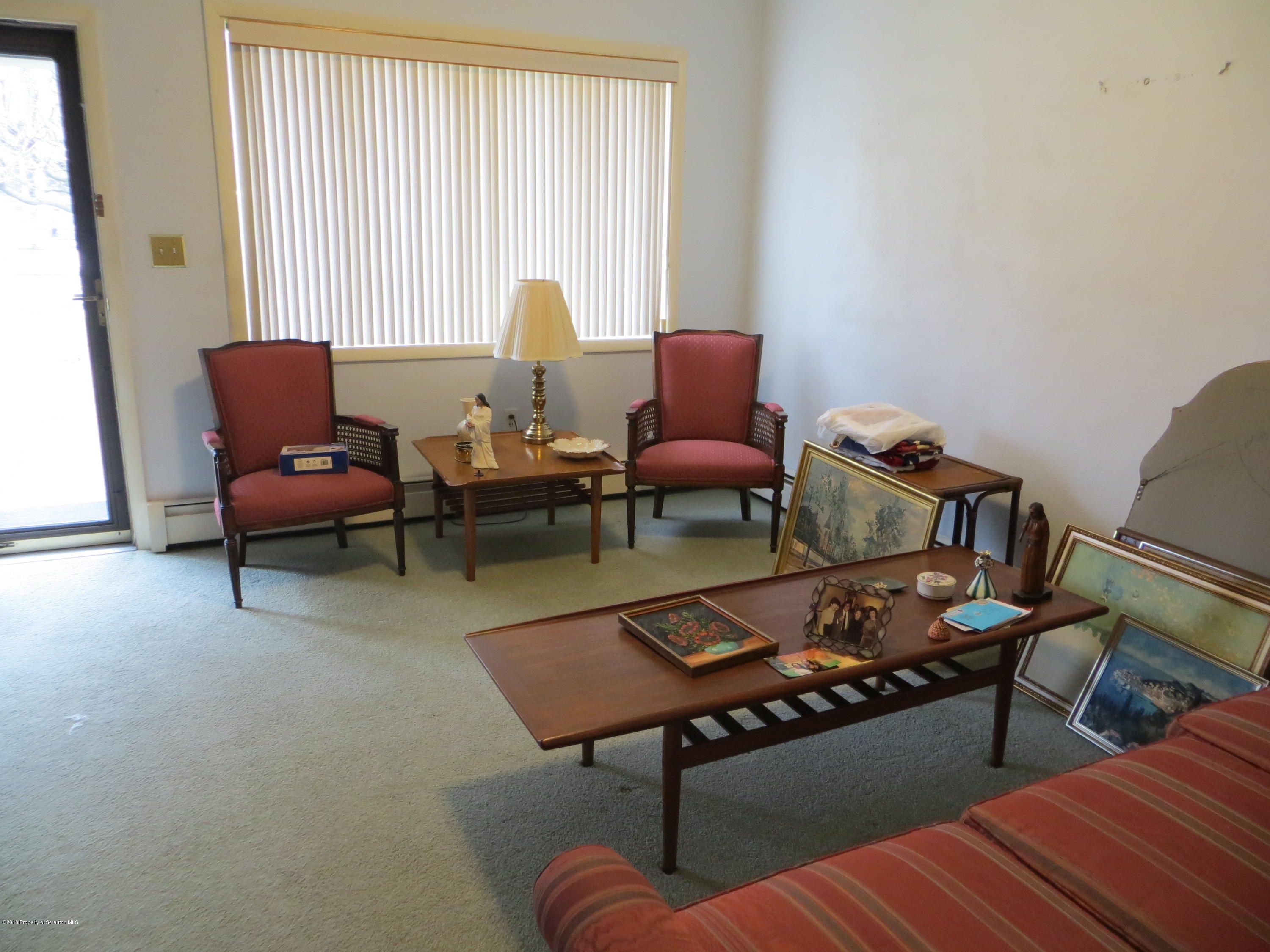 207 Main Street Moosic, PA 18507 - Photo 13 of 38