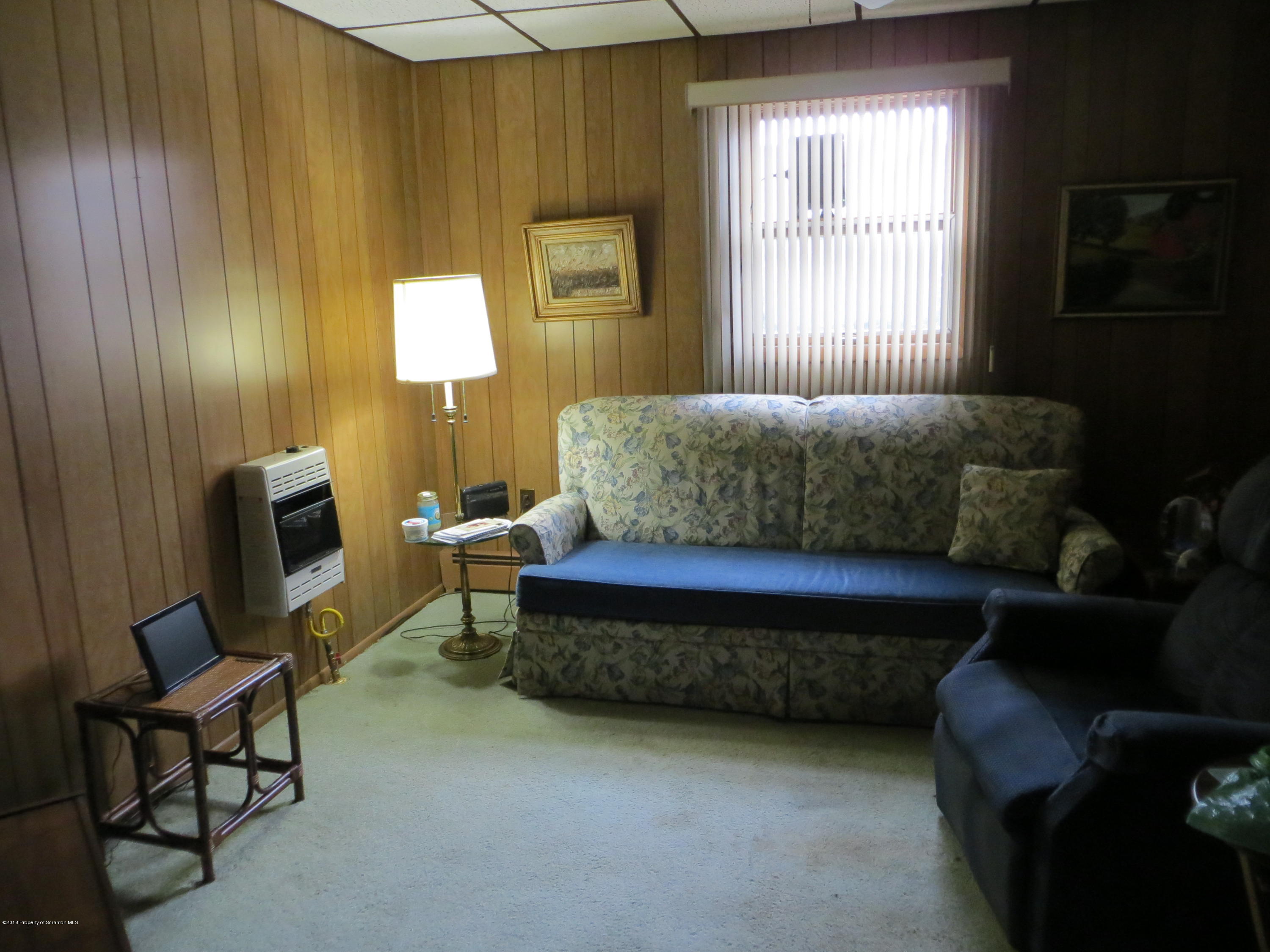 207 Main Street Moosic, PA 18507 - Photo 22 of 38