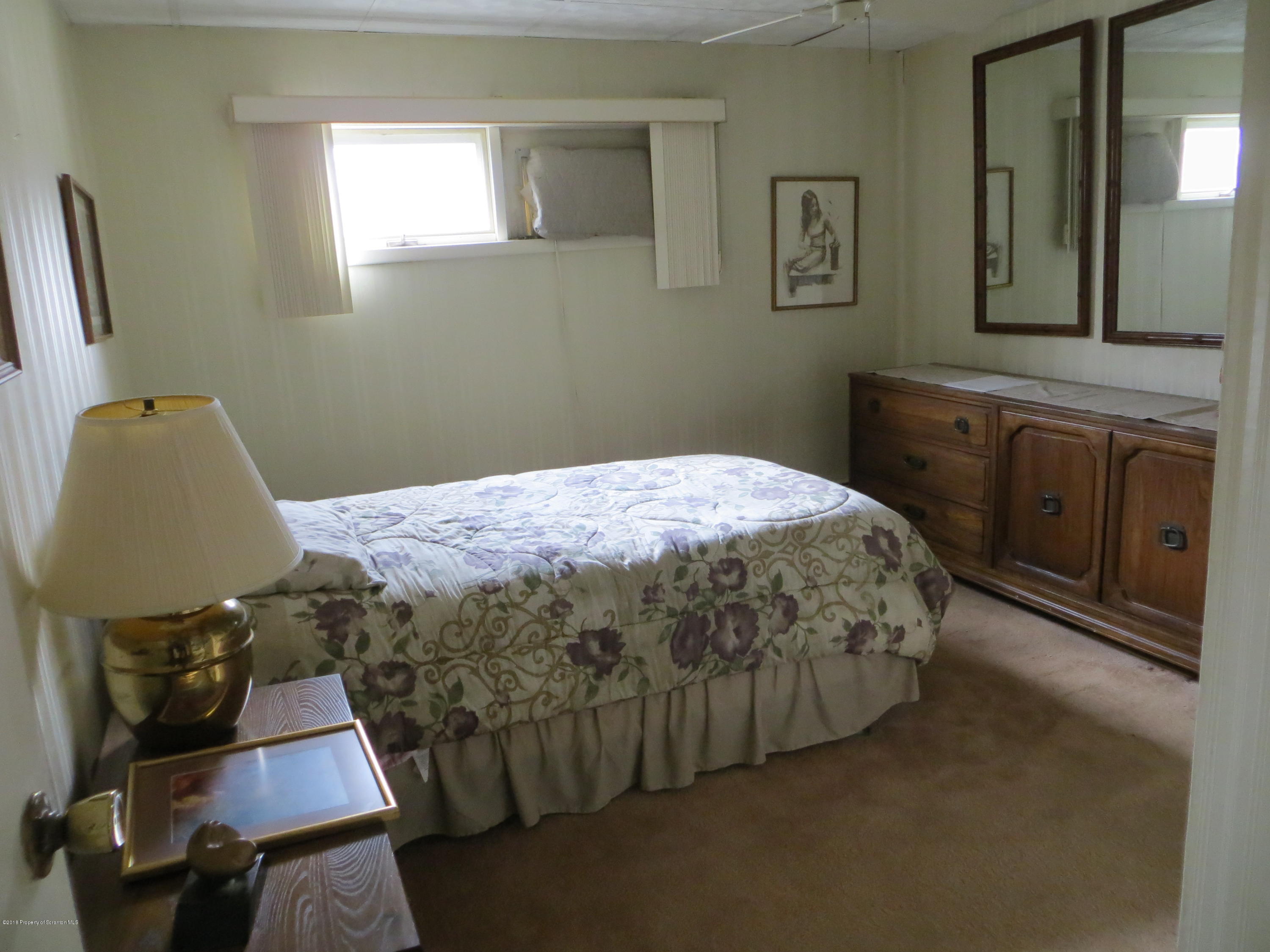 207 Main Street Moosic, PA 18507 - Photo 33 of 38