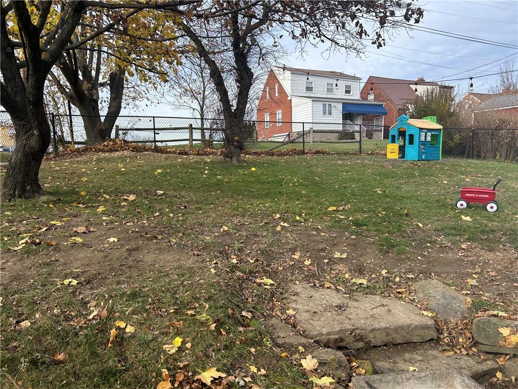 1070 Arbor Drive Pittsburgh, PA 15220 - Photo 19 of 35