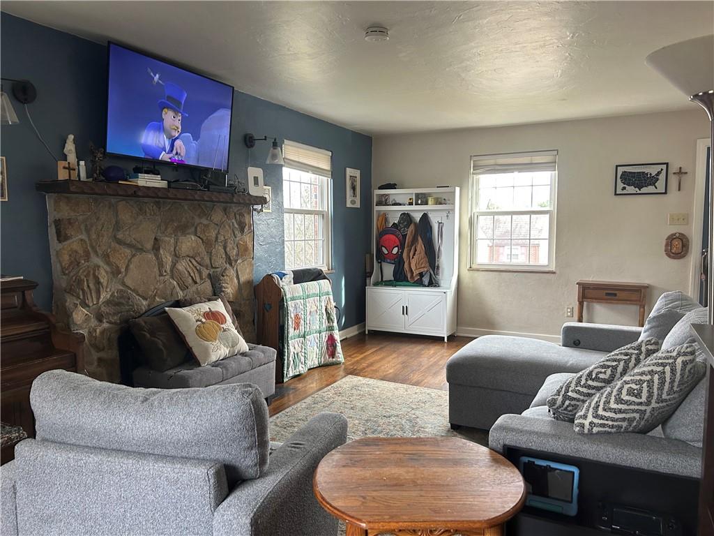 1070 Arbor Drive Pittsburgh, PA 15220 - Photo 6 of 35