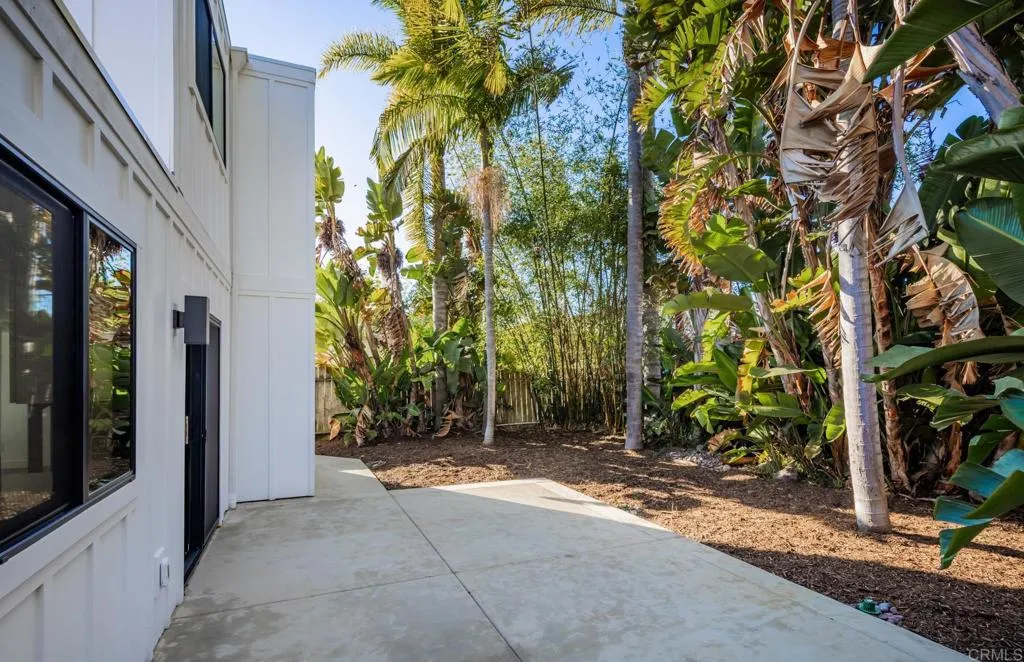 250 Hillcrest Drive Encinitas, CA 92024 - Photo 14 of 54 2 units with this floor-plan