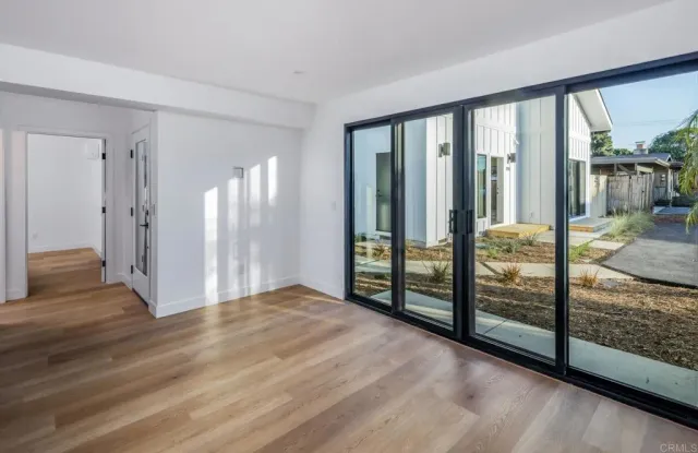 a view of empty room with window