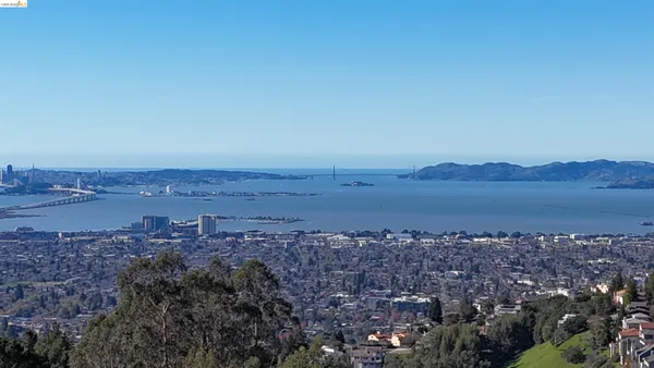 $875,000 | Claremont Hills, Berkeley, CA 94705