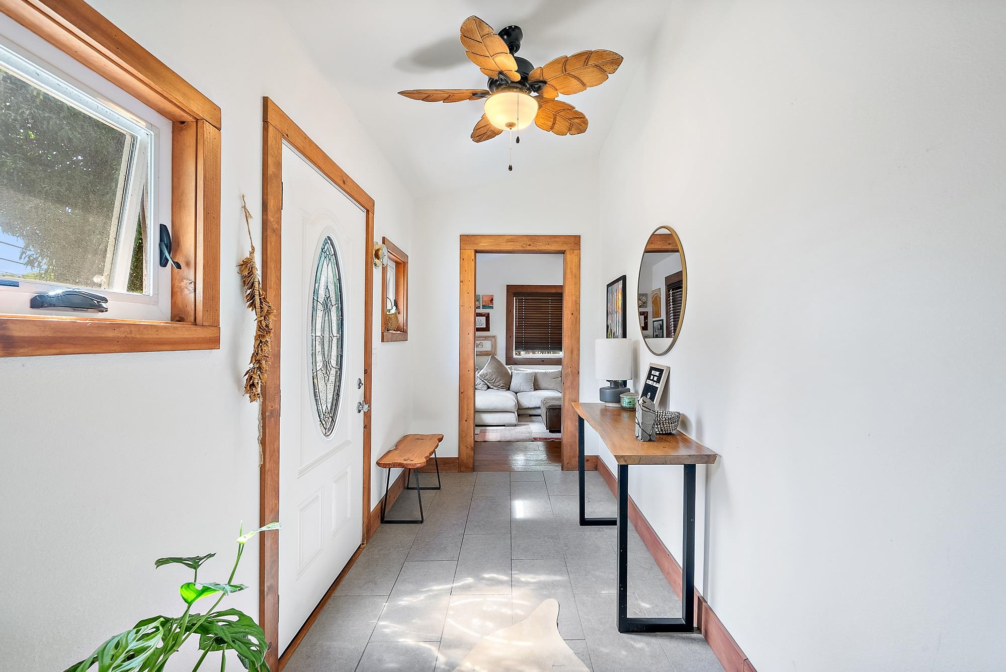 323 West Kuiaha Road Haiku, HI 96708 - Photo 3 of 30 a view of hall way with furniture