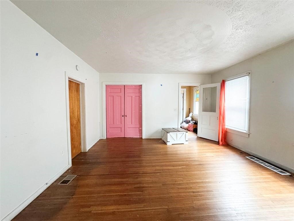 1009 North Street Rochester, NY 14621 - Photo 12 of 20