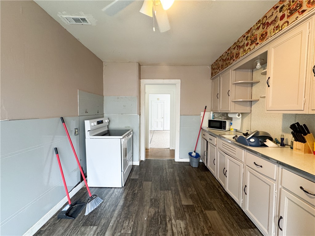 1009 North Street Rochester, NY 14621 - Photo 5 of 20