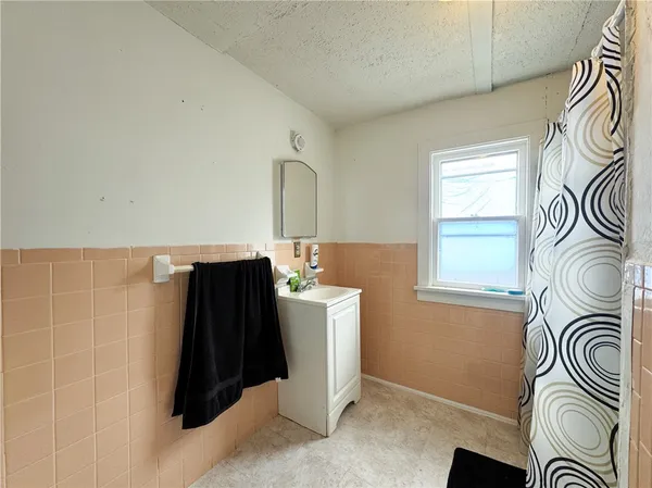 $99,900 | 1009 North Street, Rochester, NY 14621