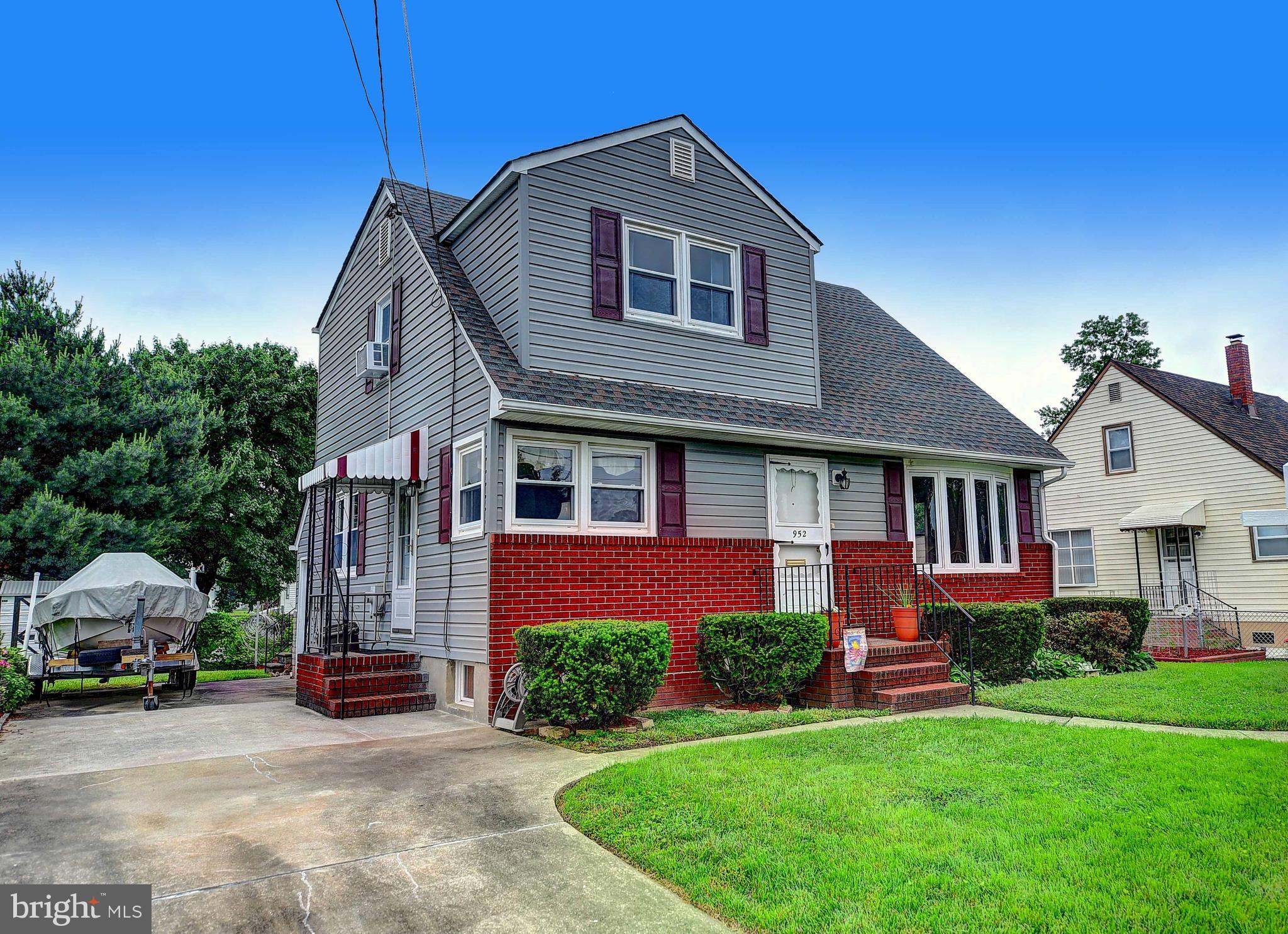 952 Lance Avenue Baltimore, MD 21221 - Photo 1 of 30 Exterior (Front)