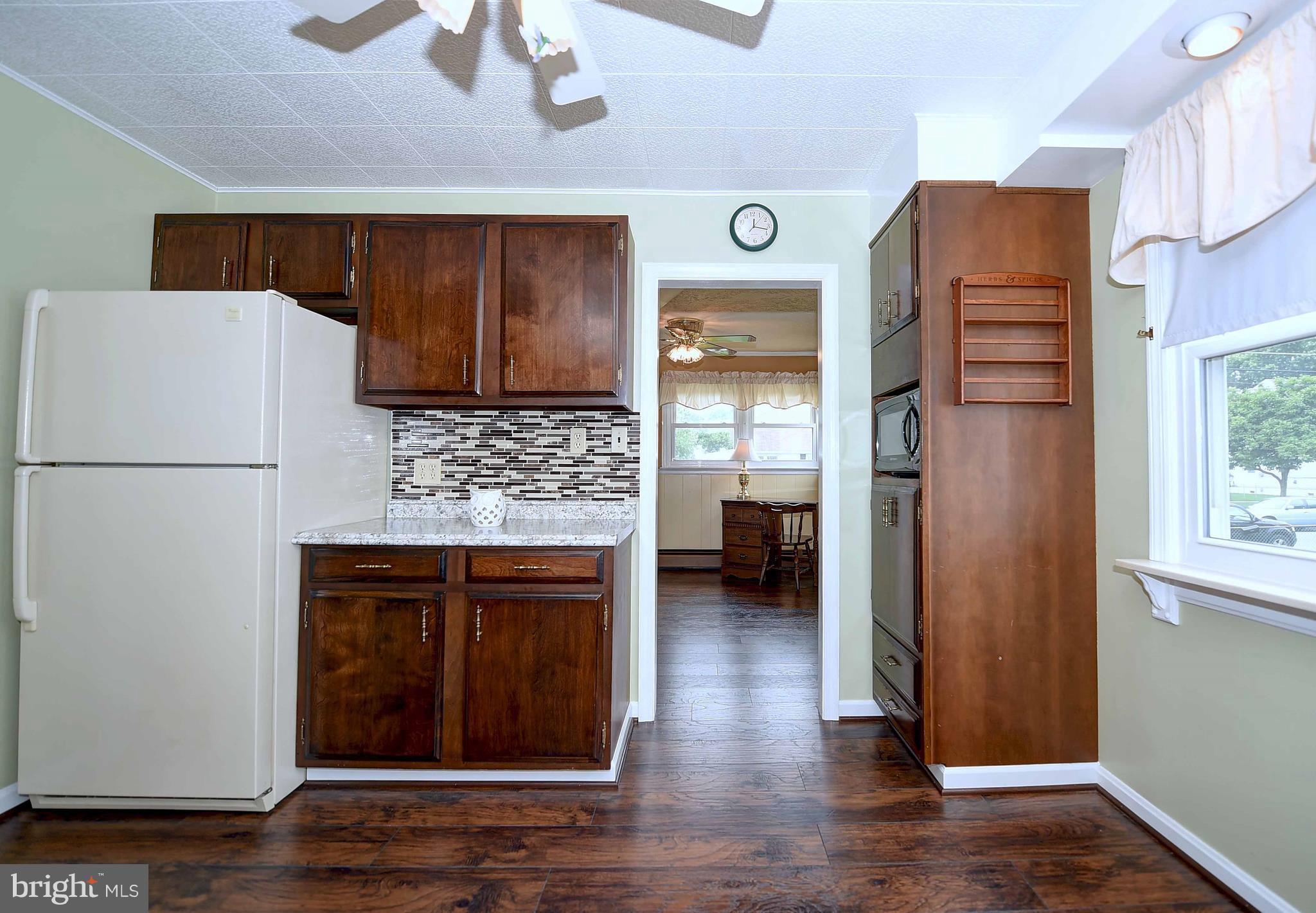952 Lance Avenue Baltimore, MD 21221 - Photo 13 of 30 Kitchen