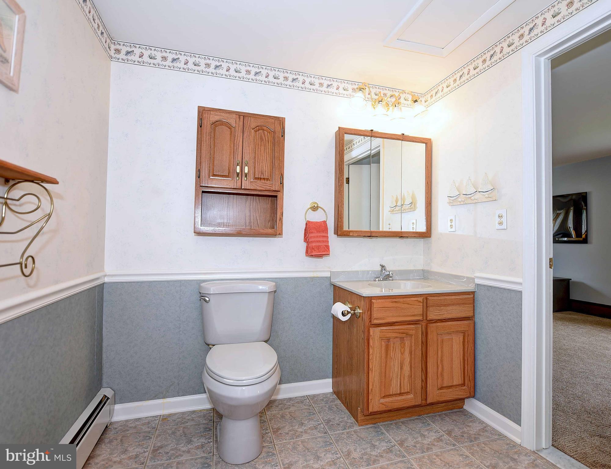 952 Lance Avenue Baltimore, MD 21221 - Photo 15 of 30 Bath