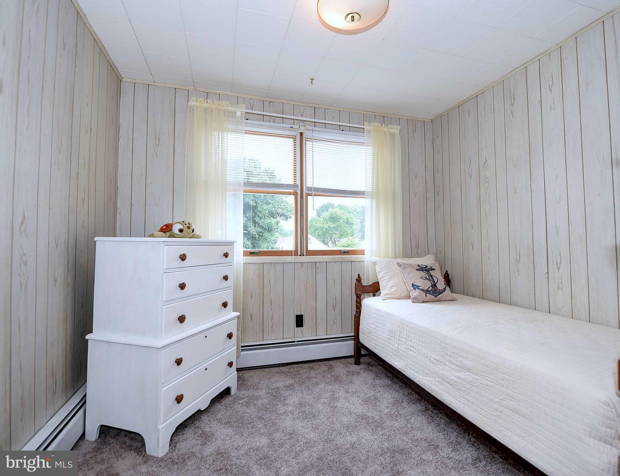 952 Lance Avenue Baltimore, MD 21221 - Photo 22 of 30 Bedroom
