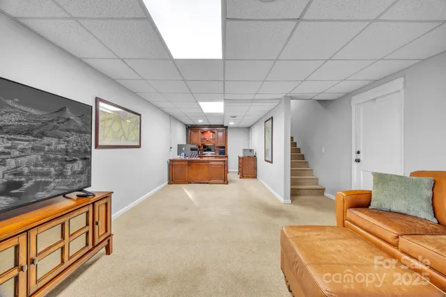 $479,900 | 651 25th Avenue Northwest, Hickory, NC 28601