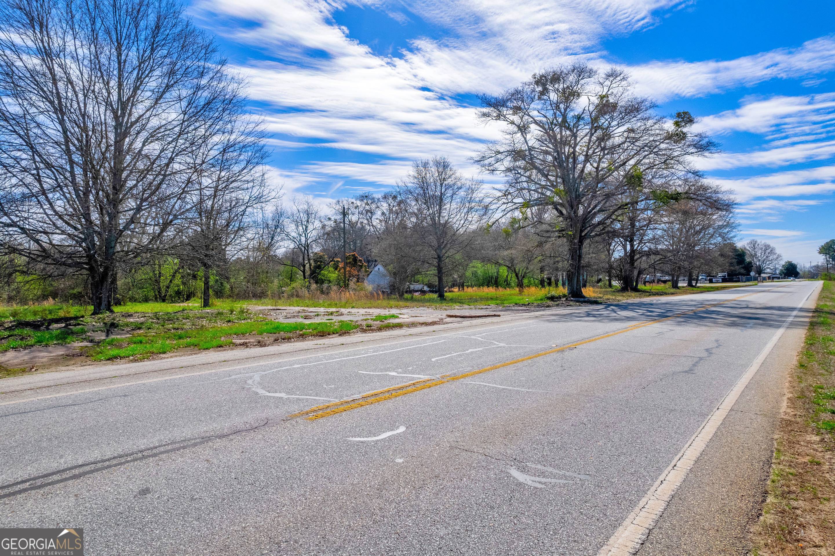 526 Madison Street Commerce, GA 30529 - Photo 21 of 23 a view of street with houses