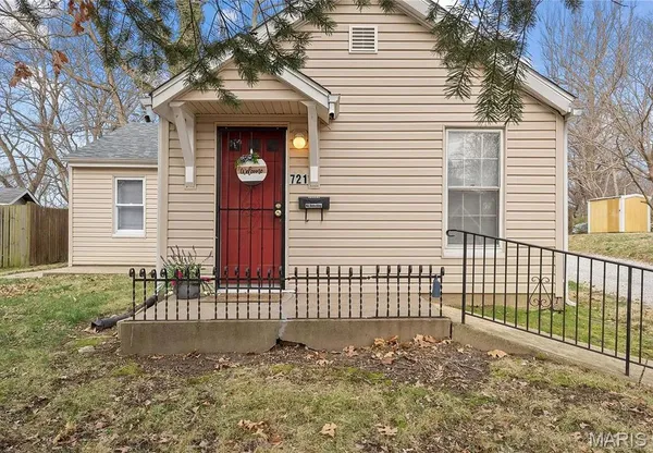 $119,900 | 721 North Elizabeth Avenue, Ferguson, MO 63135