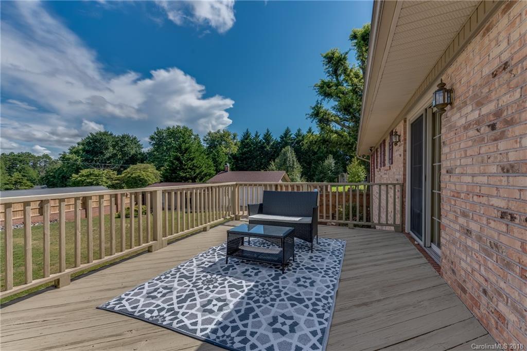 240 Ridgeland Drive Rutherfordton, NC 28139 - Photo 5 of 21 Gallery Image 5