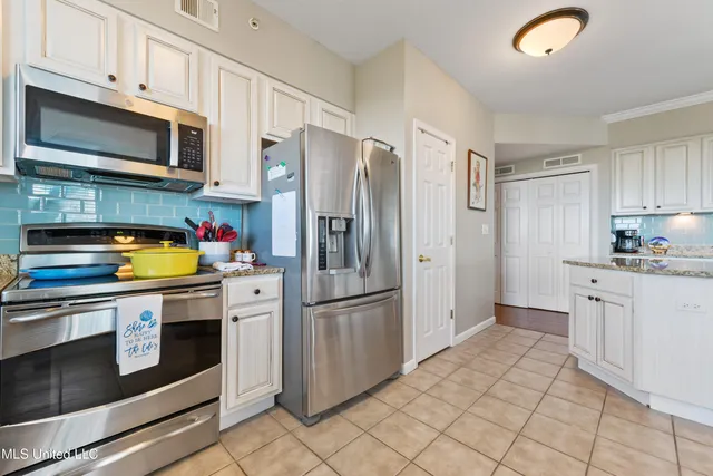 $480,000 | 2230 Beach Drive, Unit 908, Gulfport, MS 39507