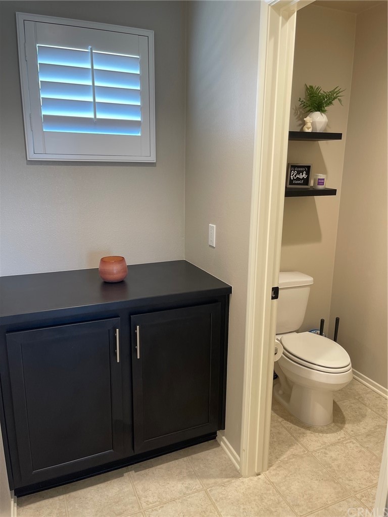 35334 Thorpe Trail Beaumont, CA 92223 - Photo 48 of 74 a bathroom with a sink and a toilet