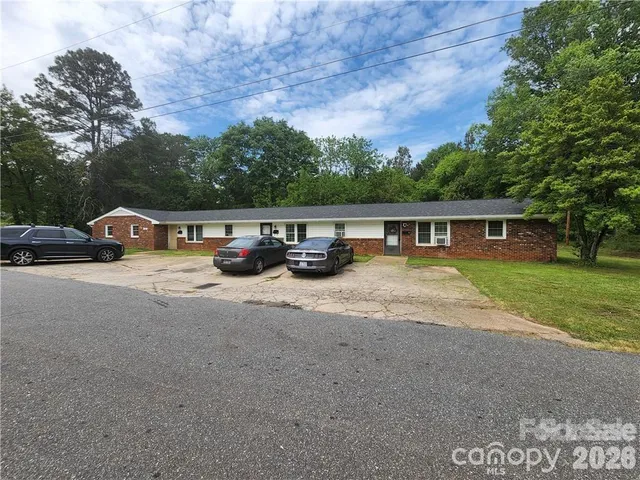 $650 | 151 Crescent Drive, Forest City, NC 28043