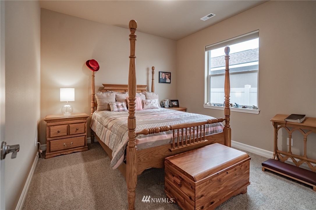 1112 Abbey Road Moses Lake, WA 98837 - Photo 13 of 35 Gallery Image 13
