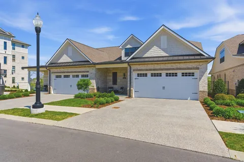 $1,250,000 | 1024 Club View Drive, Unit B301, Gallatin, TN 37066