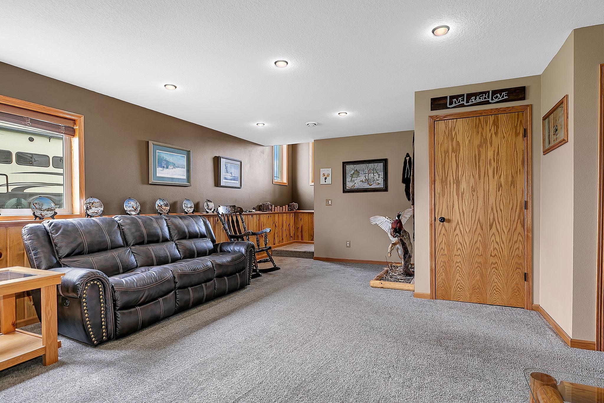 904 7th Street Northeast Rice, MN 56367 - Photo 6 of 29