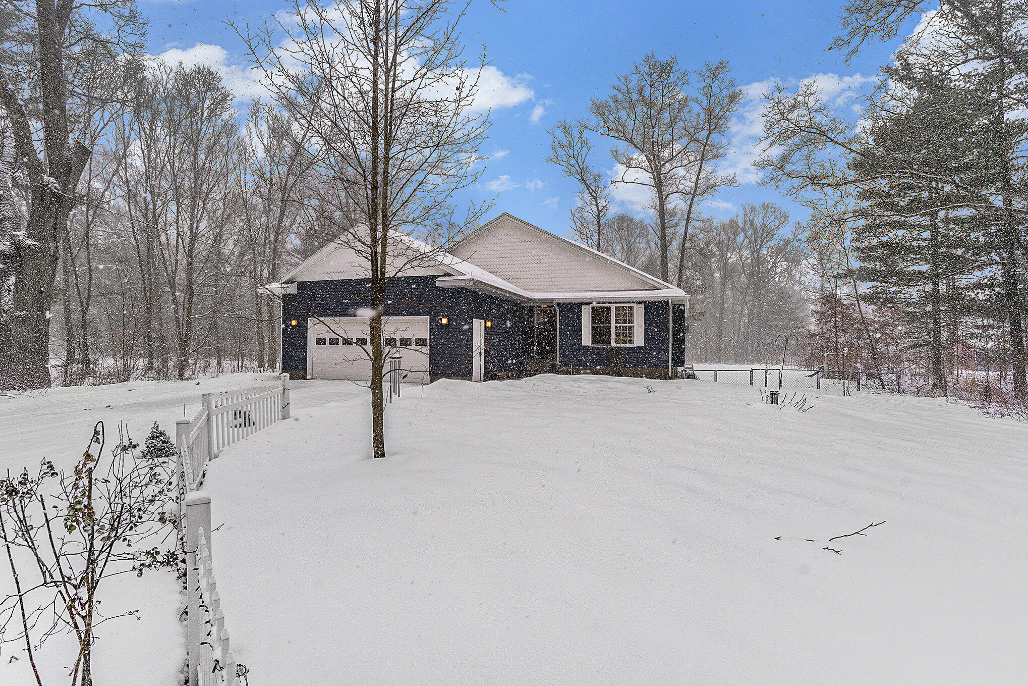 1738 Chatterson Road Muskegon, MI 49442 - Photo 3 of 42 002_dsc07869_200