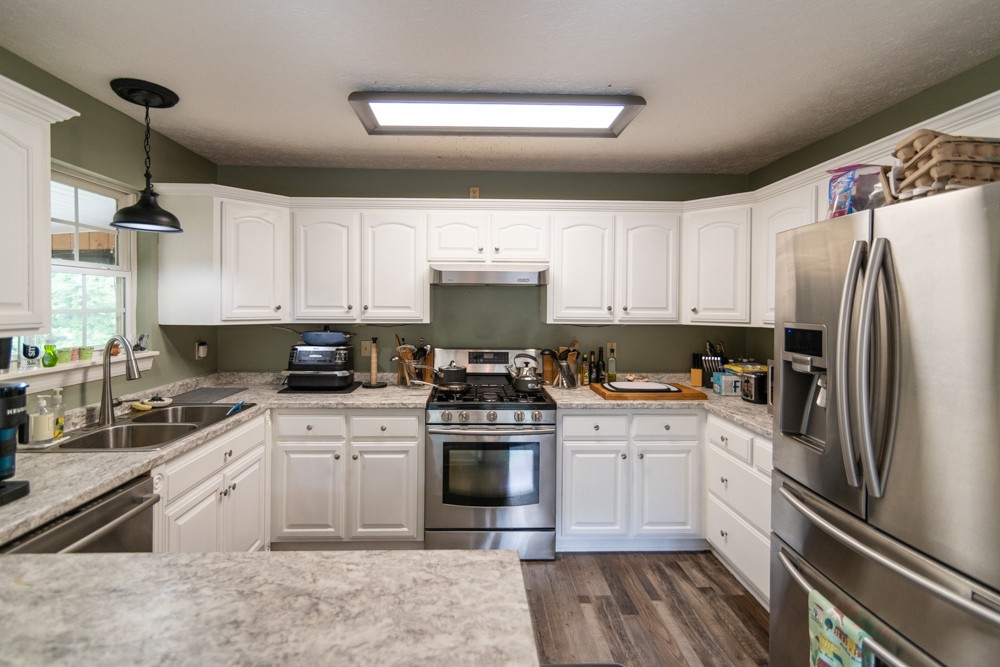 225 Sherman Road Charlotte, TN 37036 - Photo 7 of 69