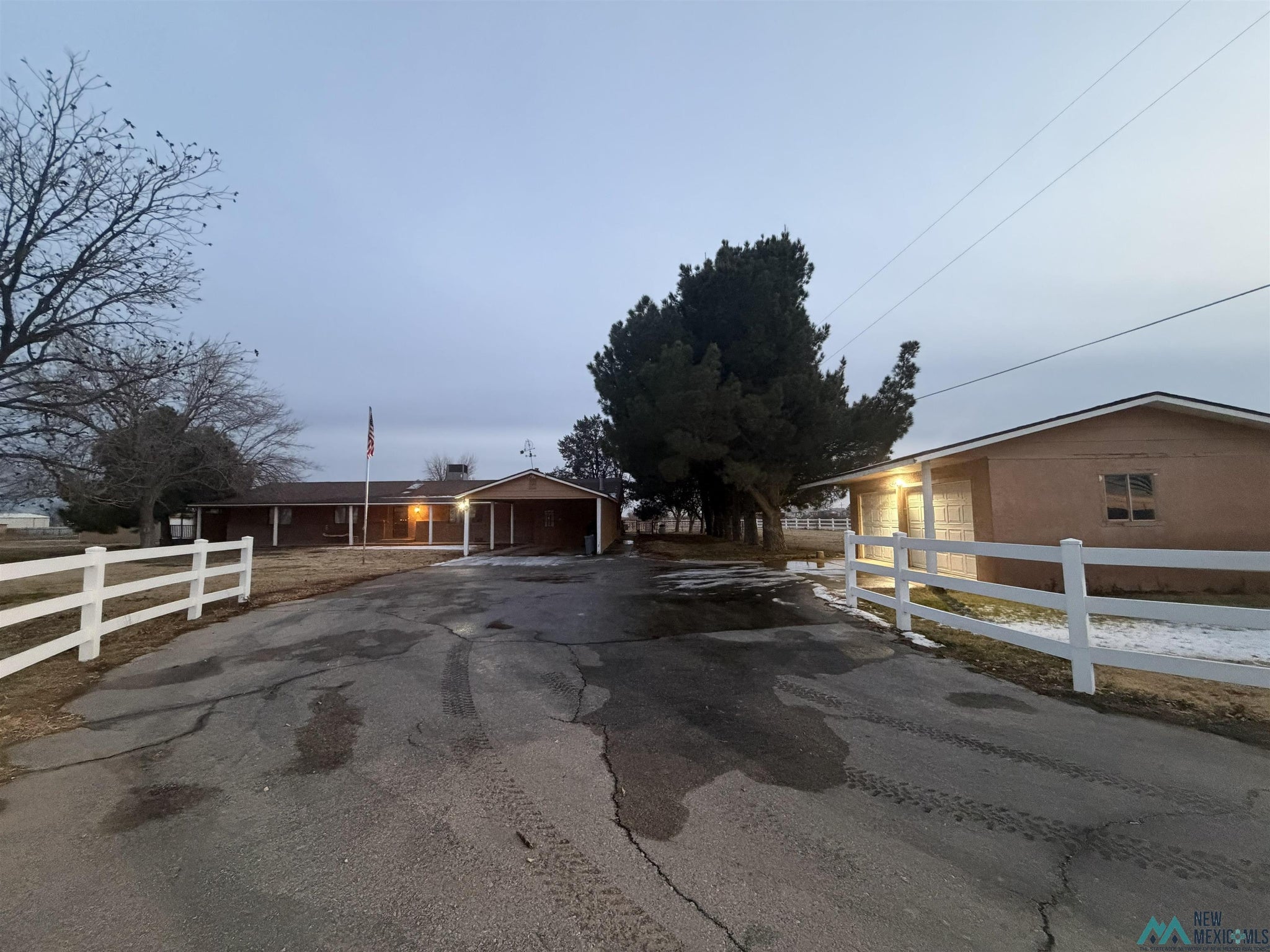 2001 East Derrick Road Carlsbad, NM 88220 - Photo 8 of 84 Gallery Image 8