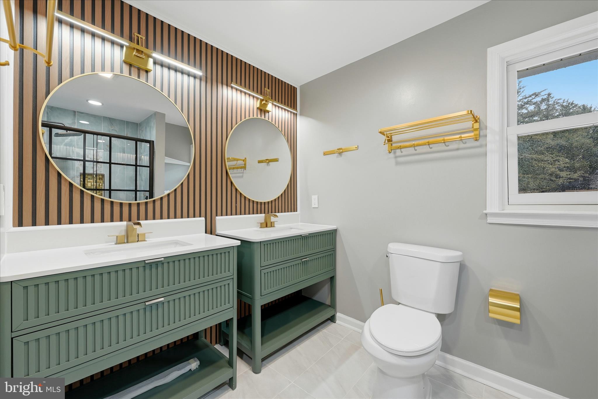 2639 Logmill Road Haymarket, VA 20169 - Photo 42 of 94 Primary Bathroom