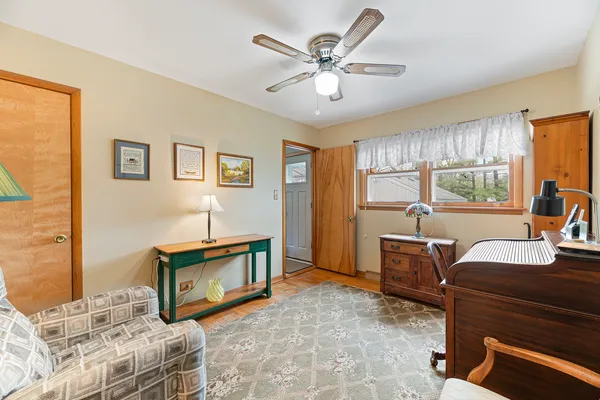 $449,000 | 1129 Osterman Avenue, Deerfield, IL 60015