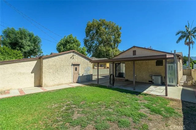 $3,595 | 907 North Lamer Street, Burbank, CA 91506