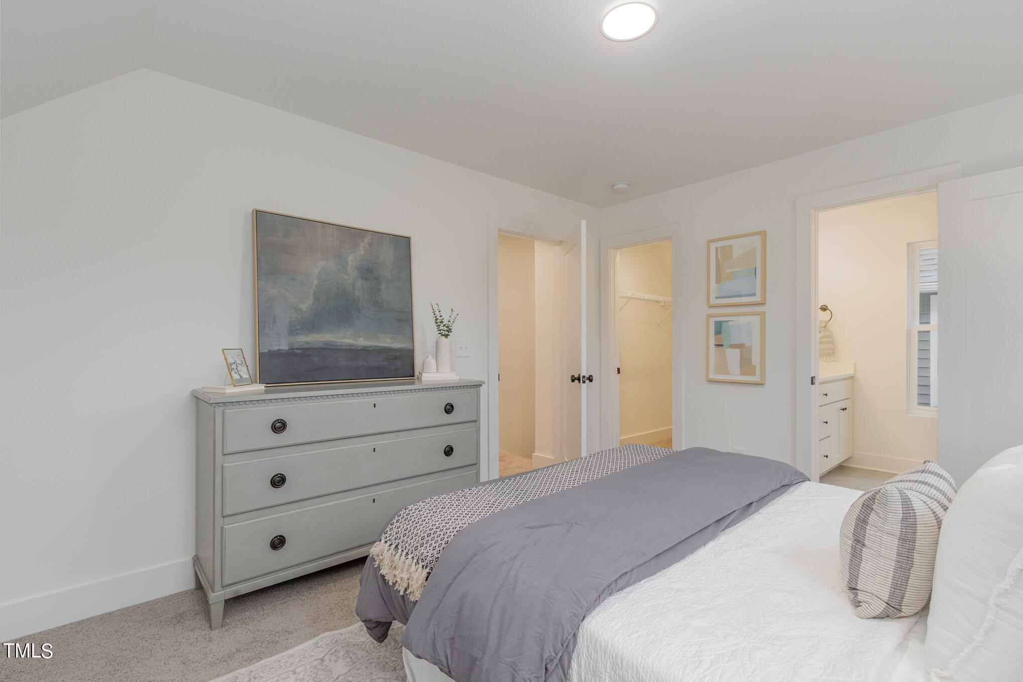 701 Martin Street Durham, NC 27704 - Photo 19 of 27 705 Martin Stagged Interior