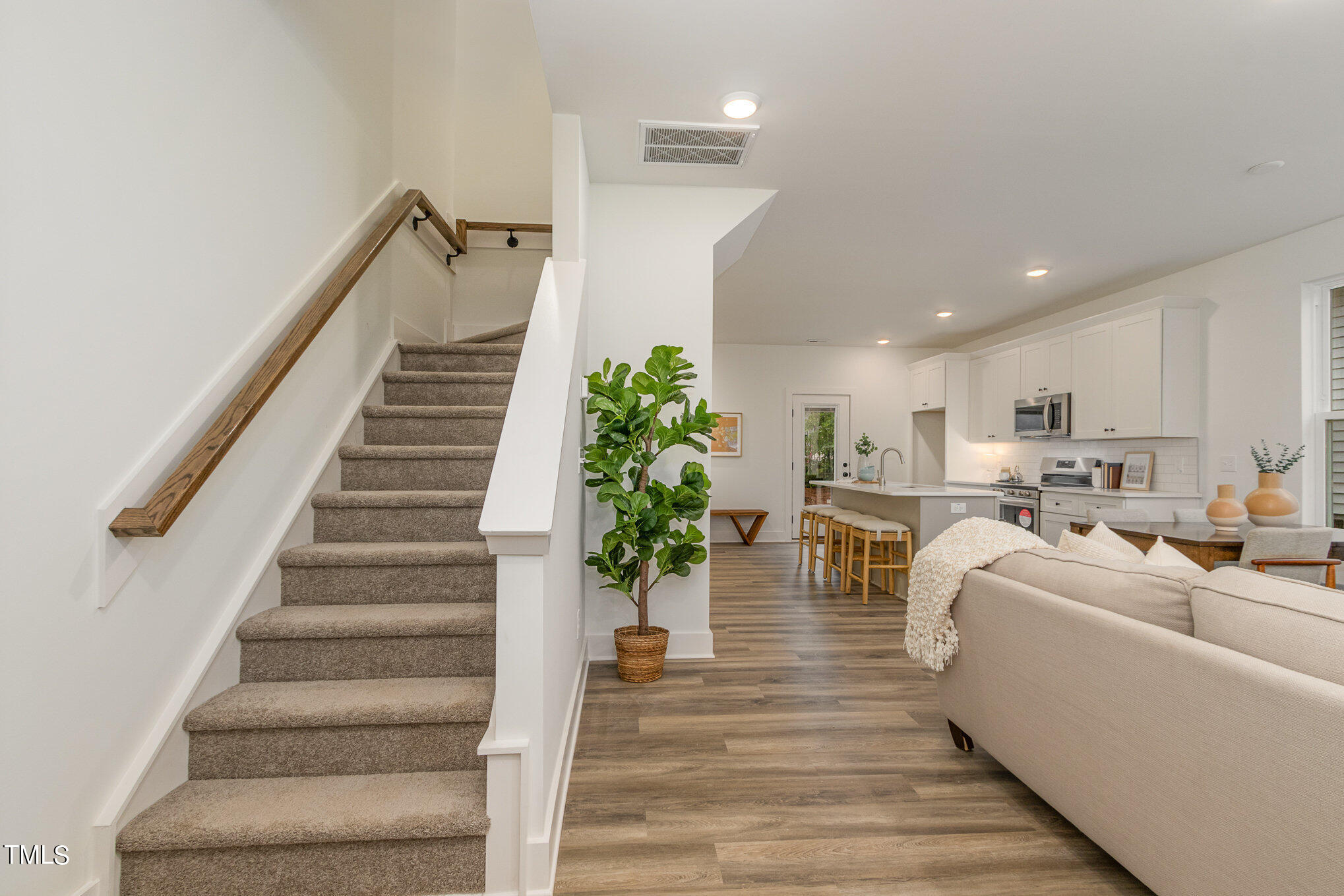 701 Martin Street Durham, NC 27704 - Photo 5 of 27 705 Martin Stagged Interior