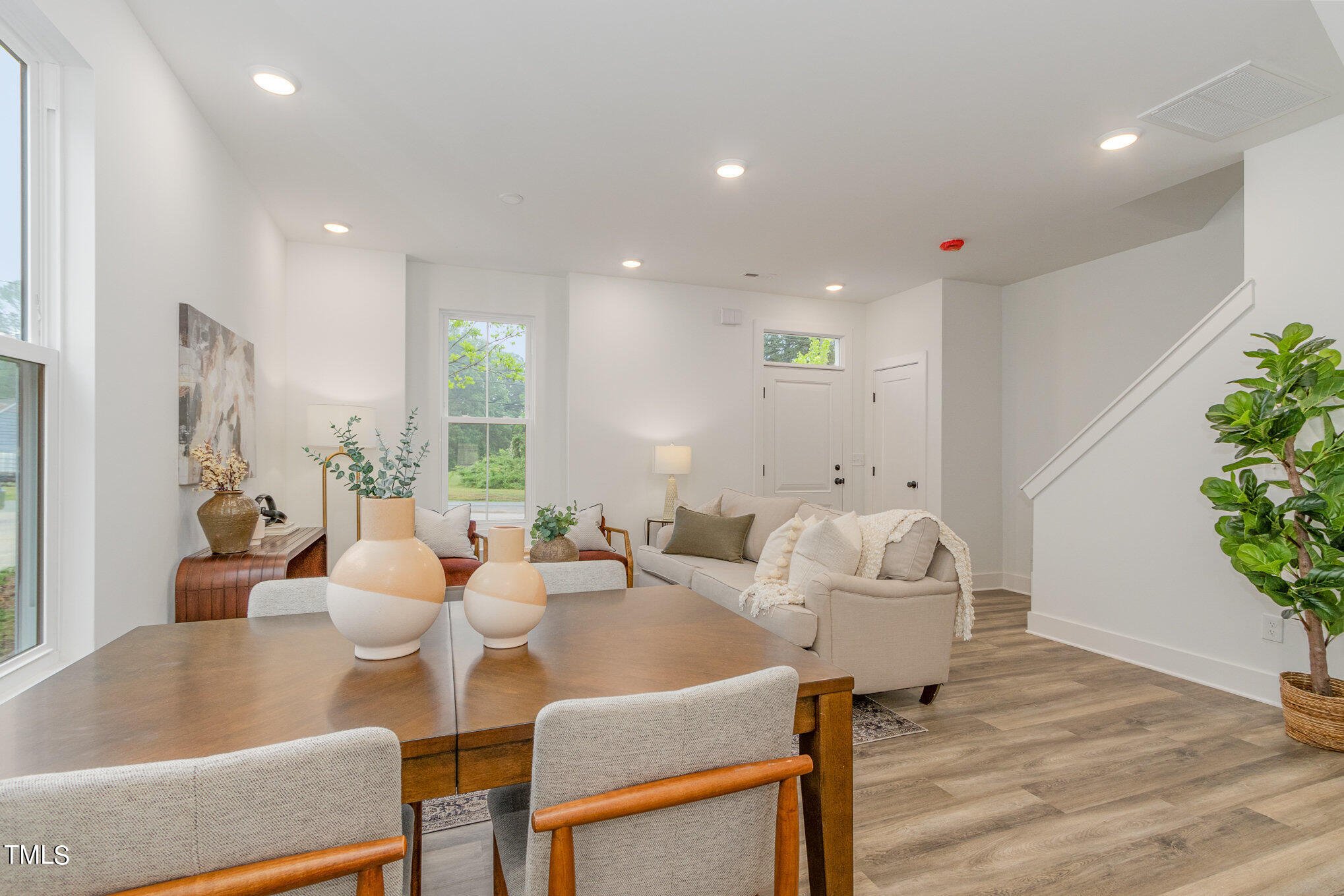 701 Martin Street Durham, NC 27704 - Photo 9 of 27 705 Martin Stagged Interior