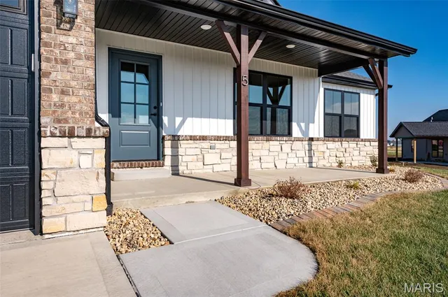 $487,800 | 5 Grant Court, Troy, IL 62294