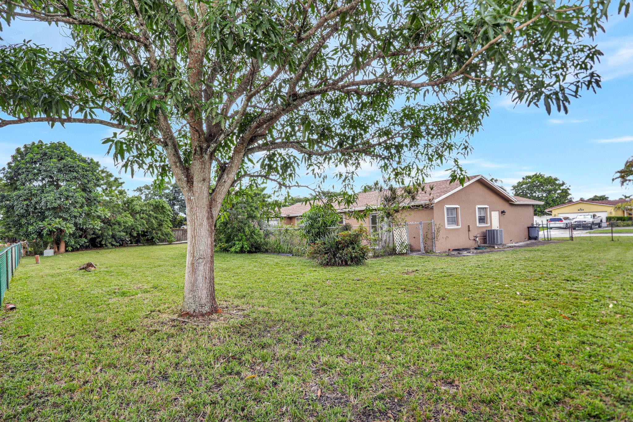 6791 Martin Road Margate, FL 33068 - Photo 16 of 36 Dream backyard