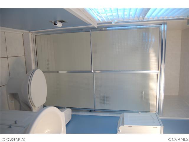 8100 Winterpock Road Chesterfield, VA 23832 - Photo 21 of 21 a bathroom with a toilet