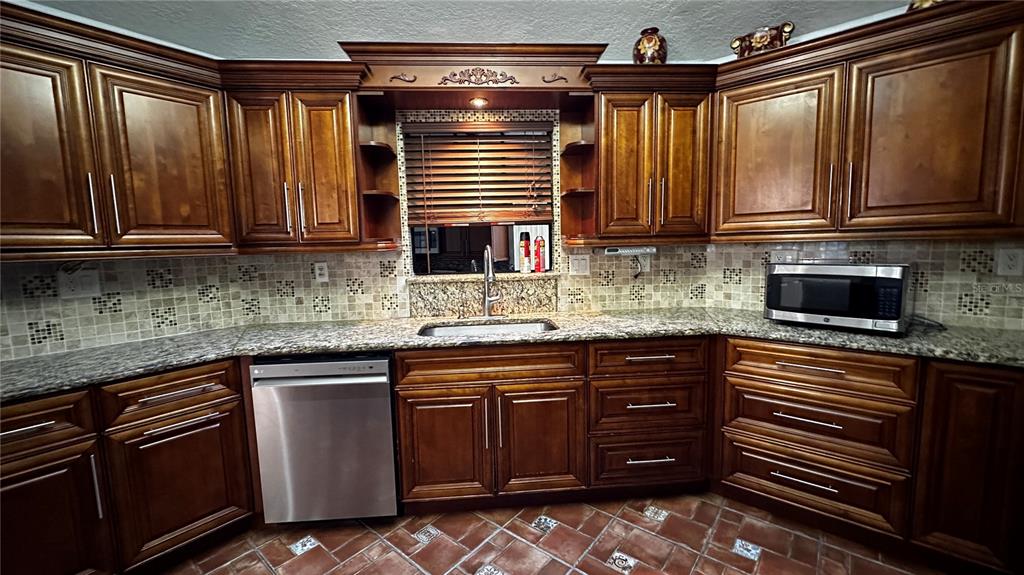 2101 Good Homes Road Orlando, FL 32818 - Photo 6 of 49