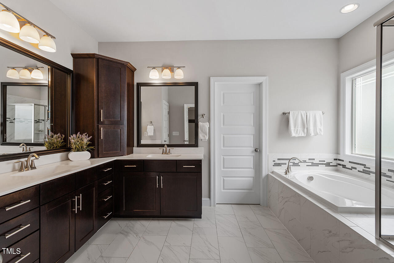 7705 Stonehenge Farm Lane Raleigh, NC 27613 - Photo 26 of 39 7705 Stonehenge Farm Lane_29