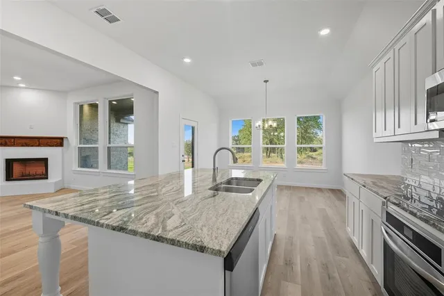 $458,392 | 144 Loveta Lane, Boyd, TX 76023