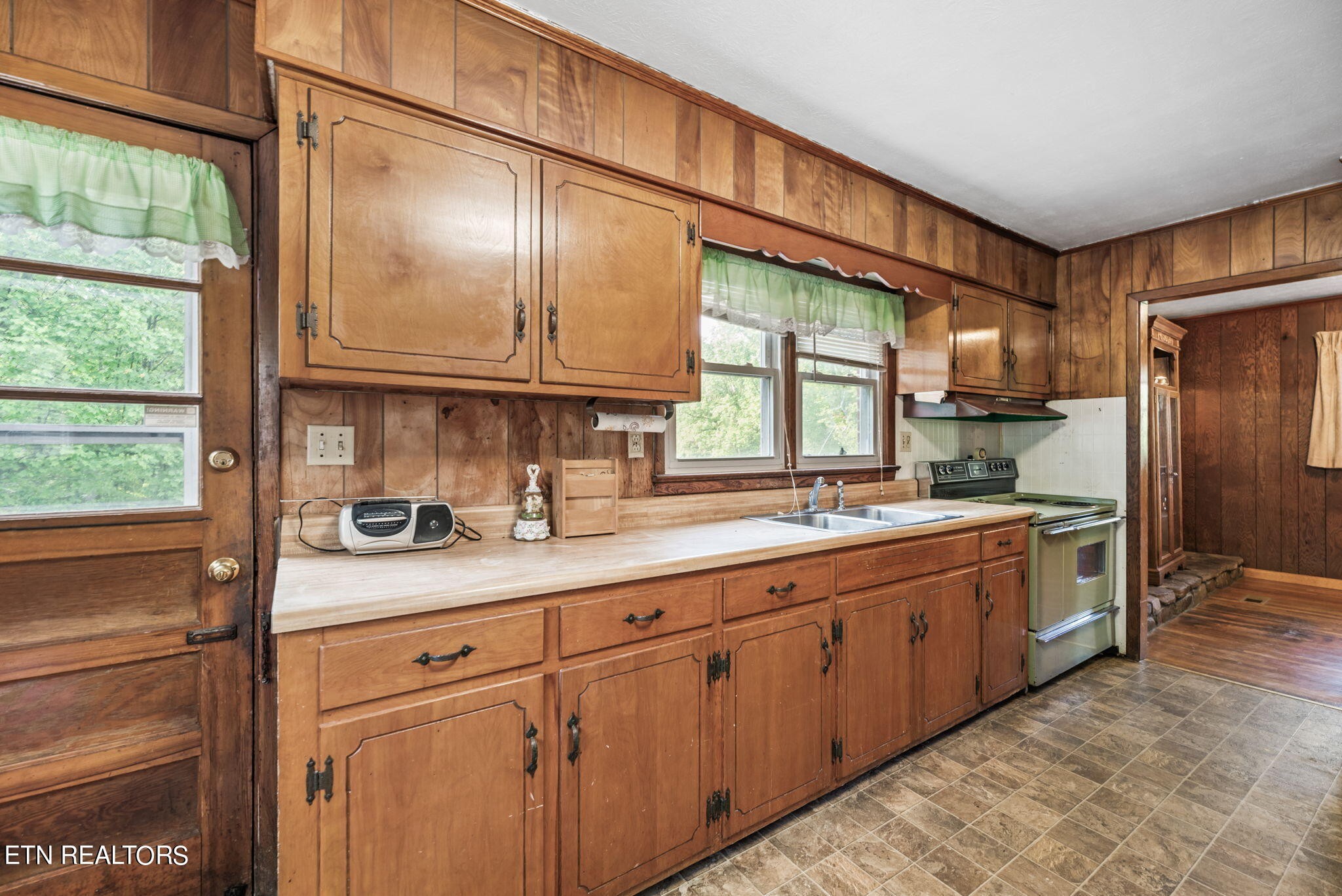 1979 Deermont Road Oakdale, TN 37829 - Photo 9 of 35 Gallery Image 9