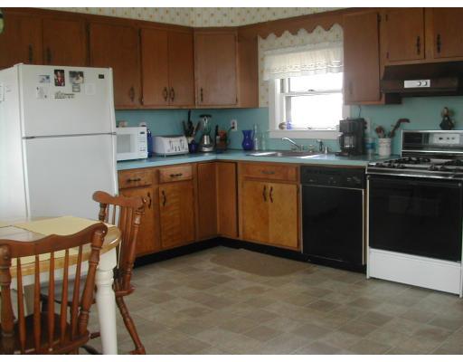 48 Ruggles Street Westborough, MA 01581 - Photo 3 of 7 Gallery Image 3