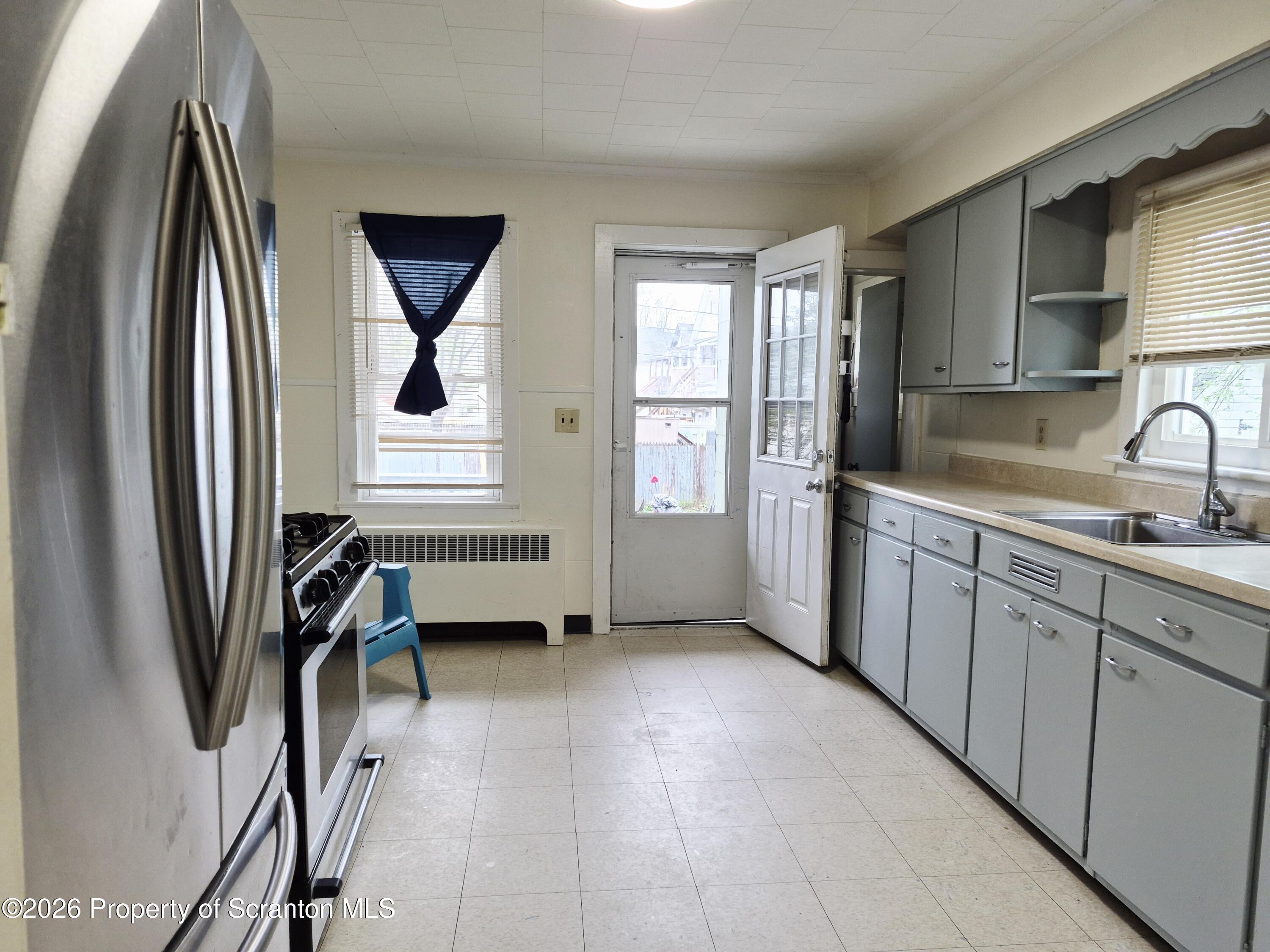 70 Green Place, Unit 2 Scranton, PA 18509 - Photo 4 of 15 20260417_122825