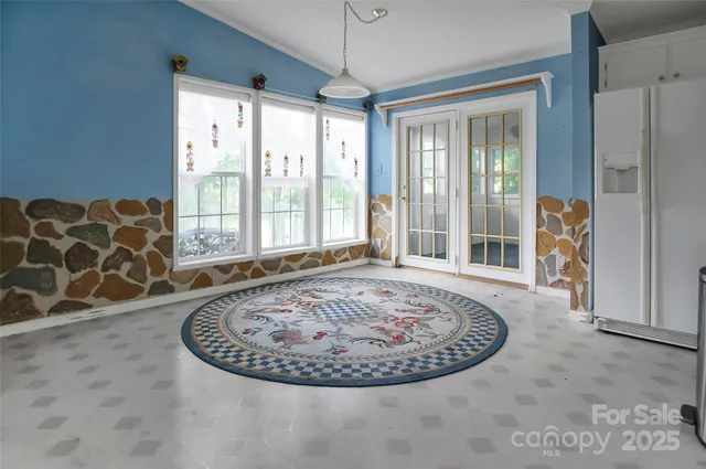 $189,900 | 122 Cicero Lane, Lawndale, NC 28090